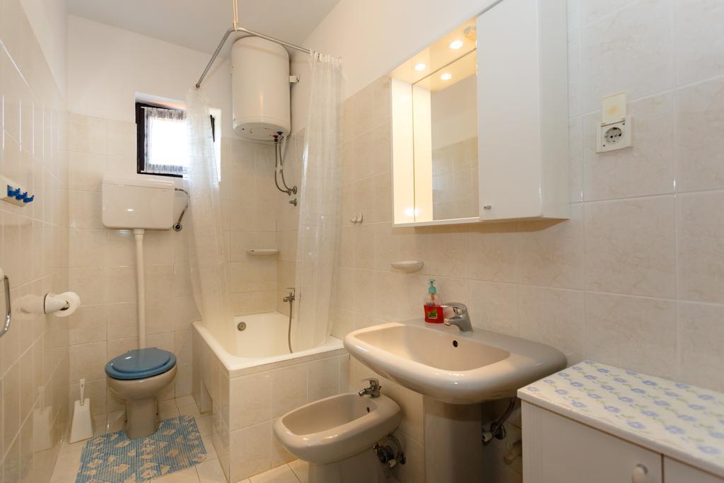 Villa Rosi Krk Town Extérieur photo