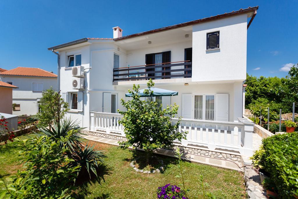 Villa Rosi Krk Town Extérieur photo