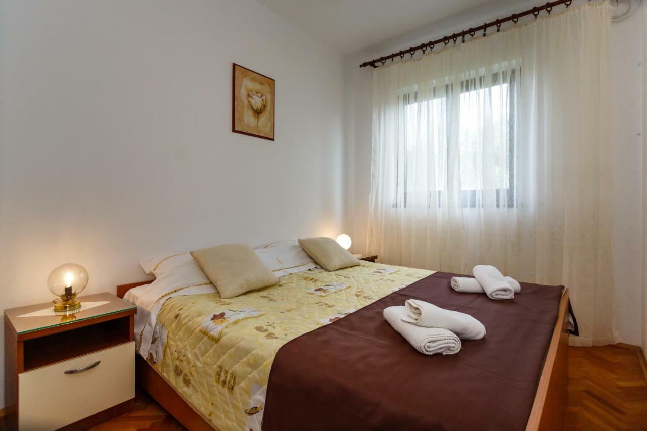 Villa Rosi Krk Town Extérieur photo